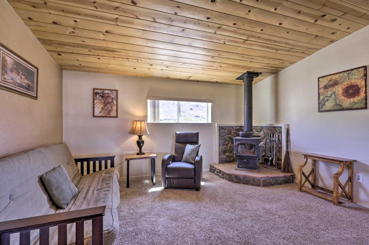 Rustic Bullhead City Retreat With Porch And Views Extérieur photo