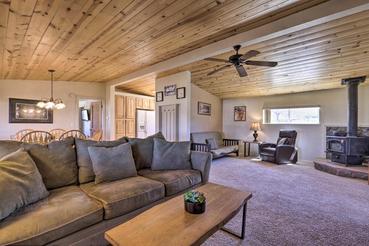 Rustic Bullhead City Retreat With Porch And Views Extérieur photo