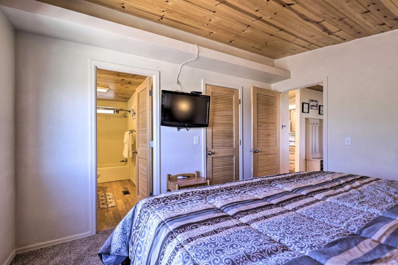 Rustic Bullhead City Retreat With Porch And Views Extérieur photo
